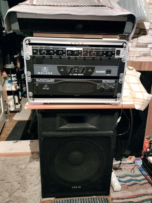 Sistem de sonorizare de putere + Boxe + Rack.