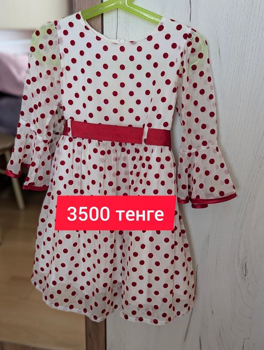Продам детские платья