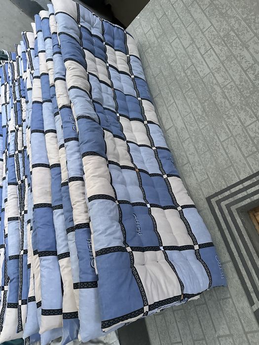 Kamplekt korpachalar va yastular