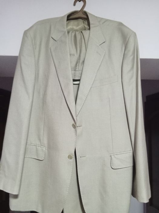 Здравствуйте продам костюм и педжак размер 58-60 в хорошем состояний