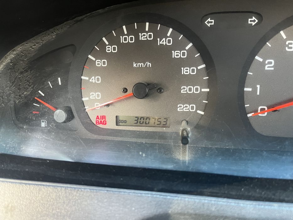 Ниссан альмера 1998г