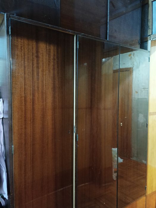 Деревянные доски ,шкаф  на дрова