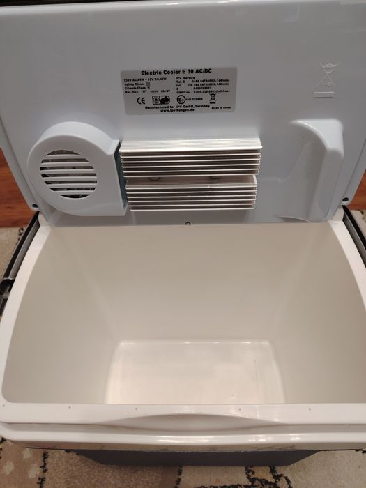 Хладилна чанта 12 /230v. Ezetil 30l.