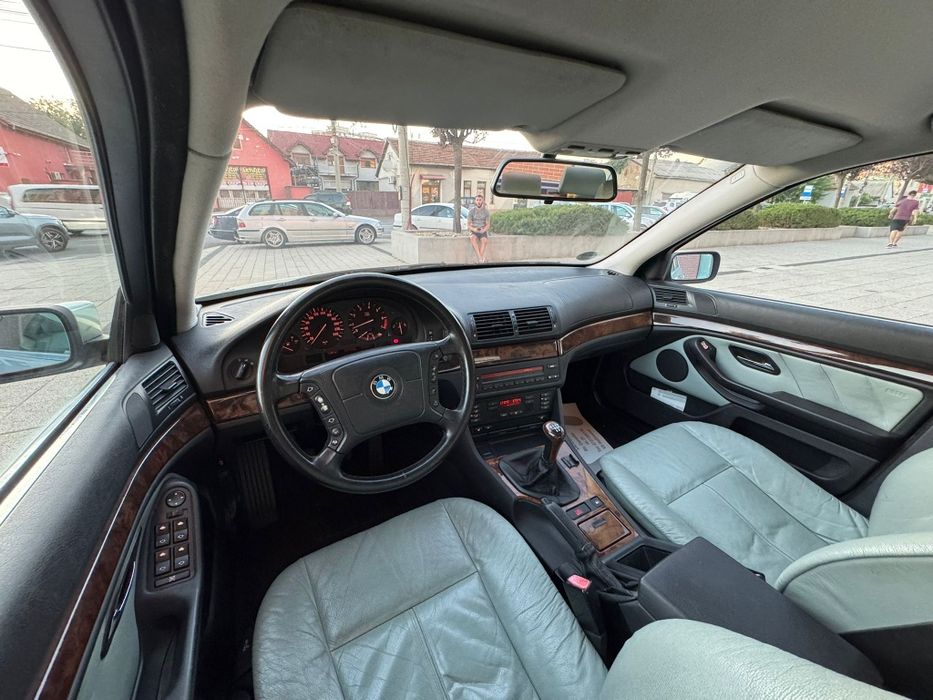 Bmw seria 5 e39 facelift 530i  benzina 231cp recent adus