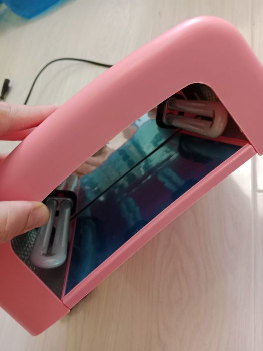 Лампа для ногтей