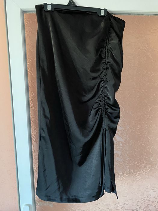 Fusta eleganta Neo Noir
