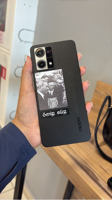 Продам Oppo Reno 7