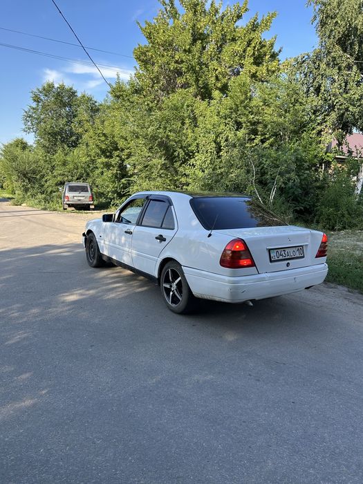 Мерседец w202 1.8