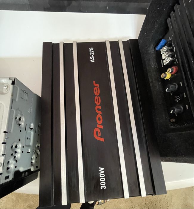 Audio texnika sambufer. Poiner mafon. Usiletel