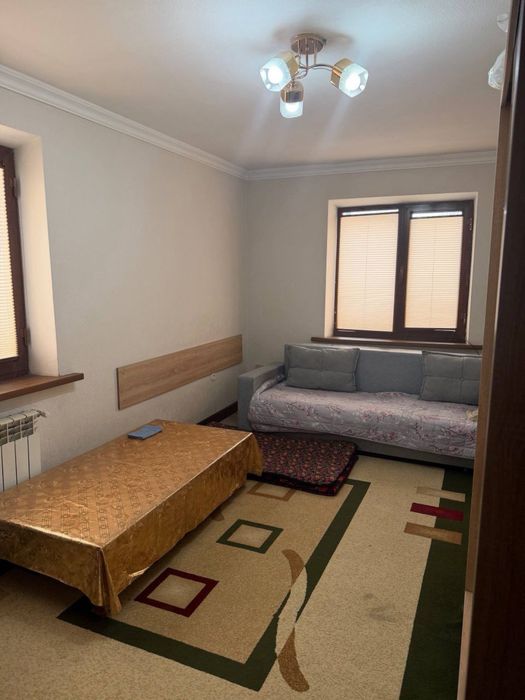 Продаётся 1 ком 4 этаж в районе вокзала кирпичный дом камрок савдо бор