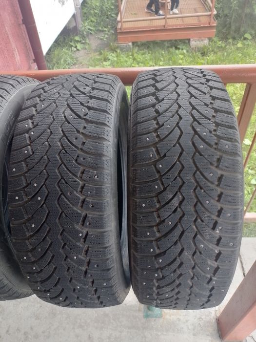 Продам б/у зимнию резину R16