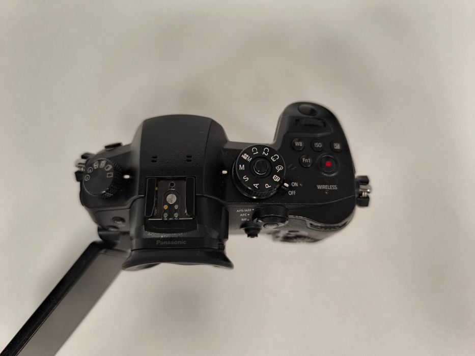 Камера Panasonic Lumix DC-GH5