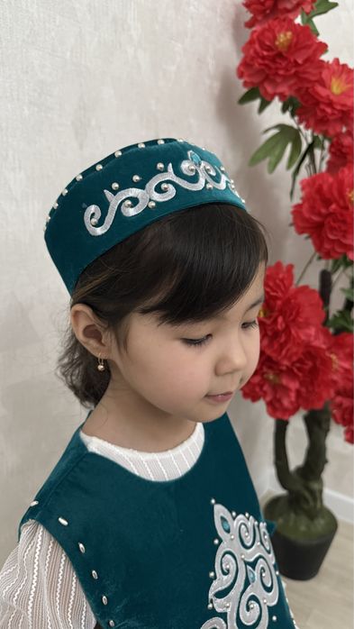 Қазақша киім тақиясымен қыздарға арналған!