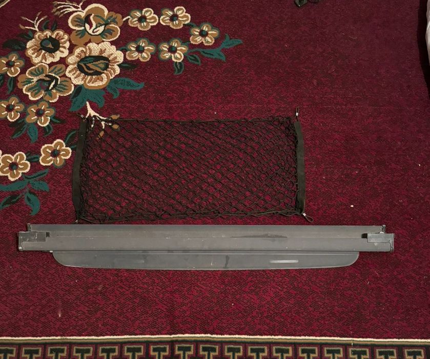 Задняя шторка ауди