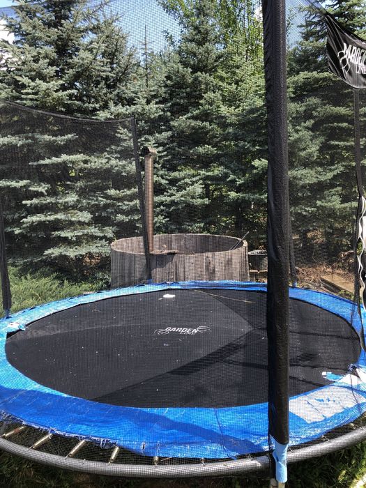 Trampolinà garden line vechi era 1200 lei acum cu 275 lei ca copii is crescuți