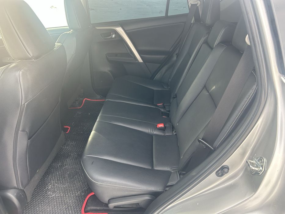 Продам автомобиль TOYOTA RAV4