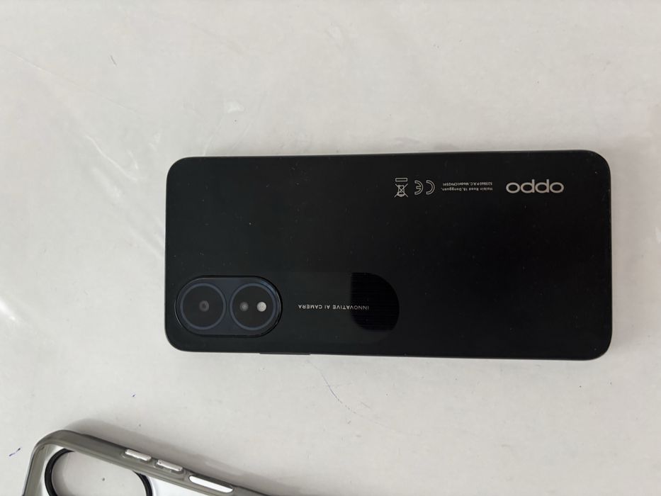 Oppo A 18 телефон