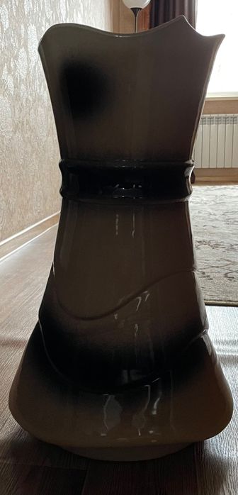 Интерьерная керамическая ваза