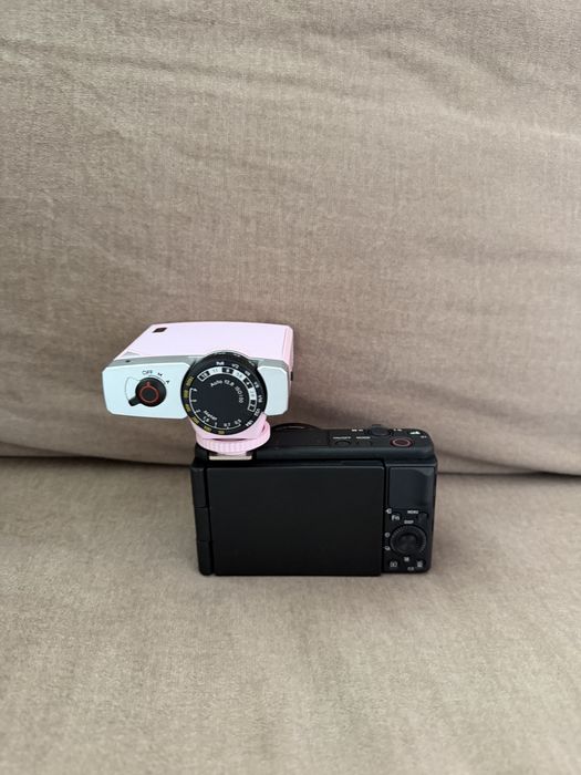 Sony ZV-1F + flash Godox