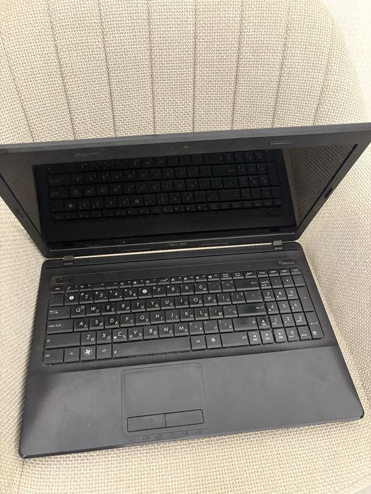 Черен Лаптоп ASUS