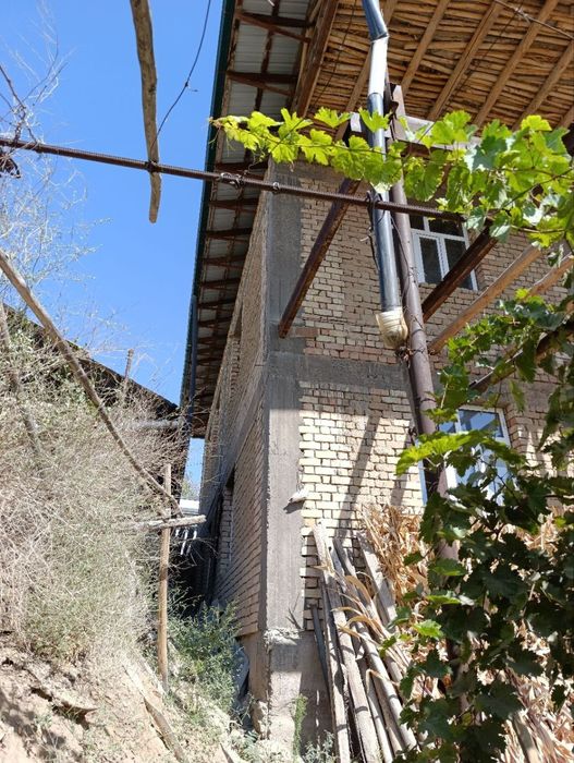 Янги курилган 2 этажли уй 55000 доллар  келишамиз