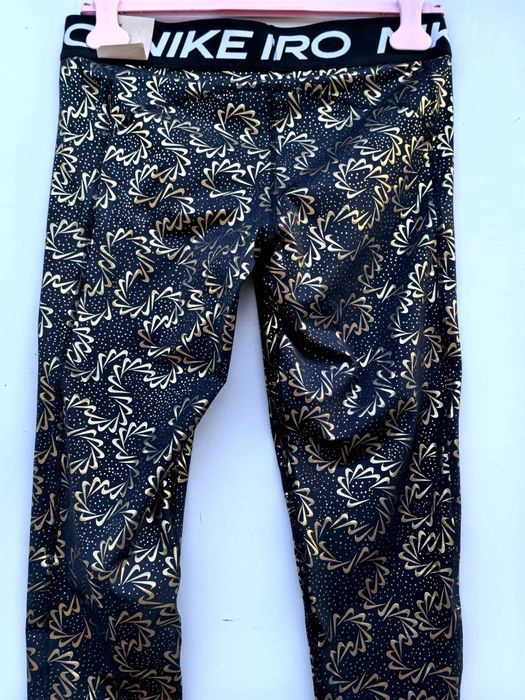 Nike Pro оригинален дамски клин нов Л размер