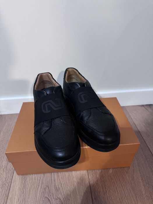 Женские кроссовки кожанные Sman