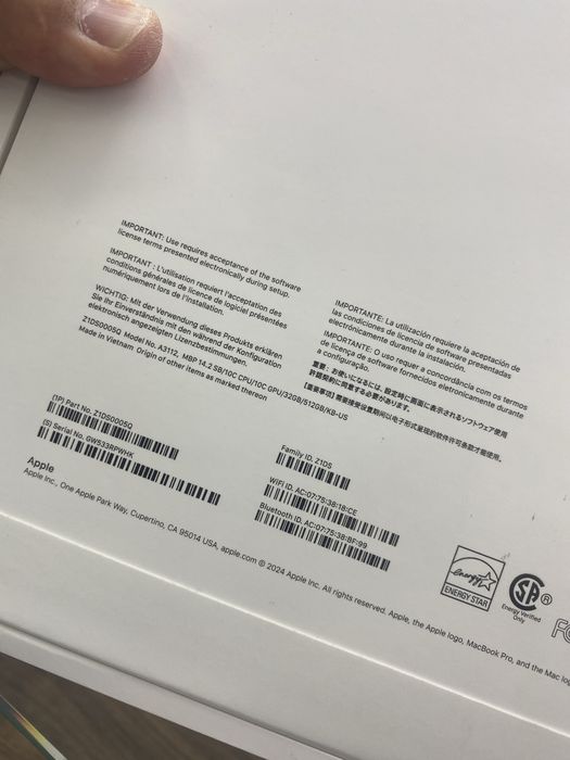 MacBook Pro 14 inch 32GB / 512 SSD M4