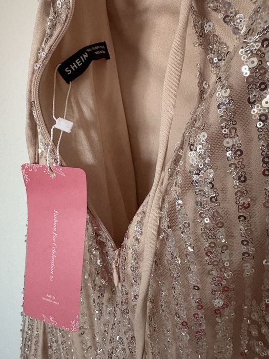 Rochie de nasa superba