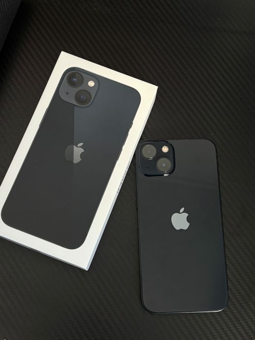 iPhone 13 simplu alabstru inchis