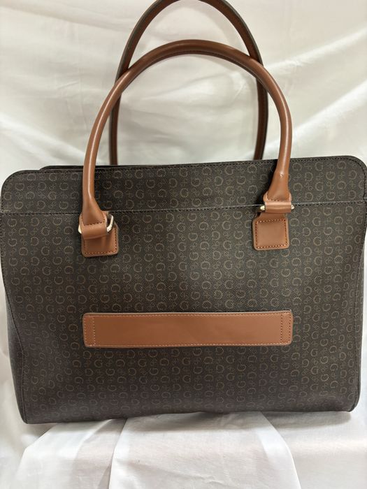 Geanta de umar Guess