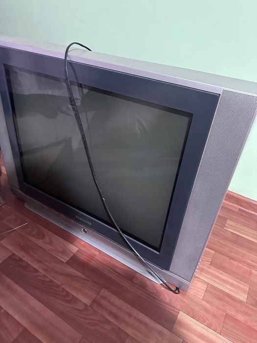 Продам старый телевизор