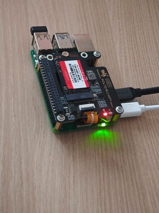 Raspberry Pi 5 (8GB RAM) + 128GB SSD + Охладител + 27W Захранване