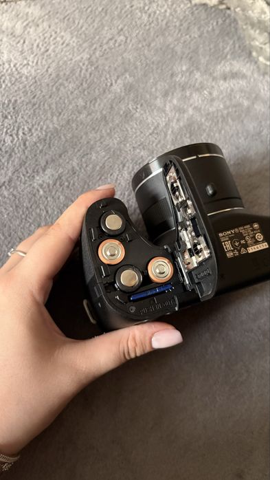 Aparat foto Sony Cyber Shot dsc h-300