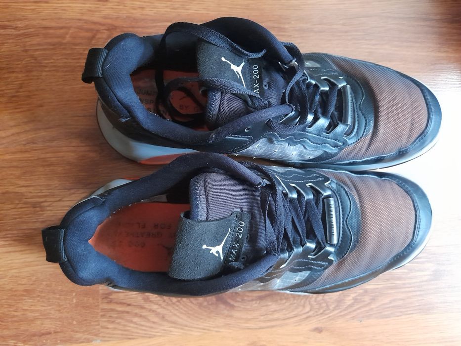 Jordan Max 200 кецове 47 номер.