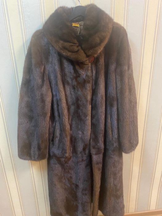 Продам норковую шубу