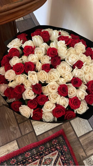 Цветы розы 101 роза