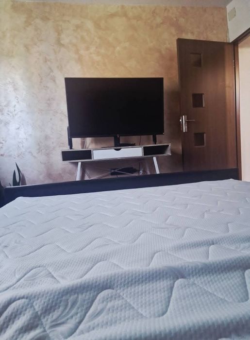 Apartament 3 camere decomandat de inchiriat zona Lunei