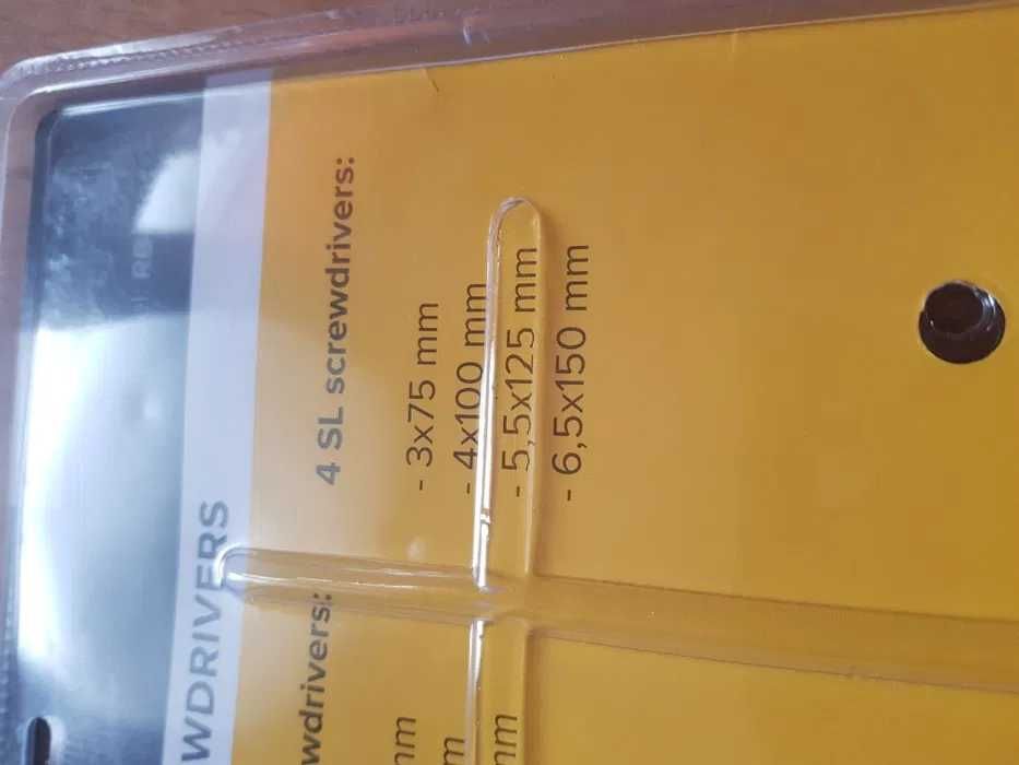 Комплект от 7 броя Електричарски Отвертки Rebel , Изолирани, 1000V