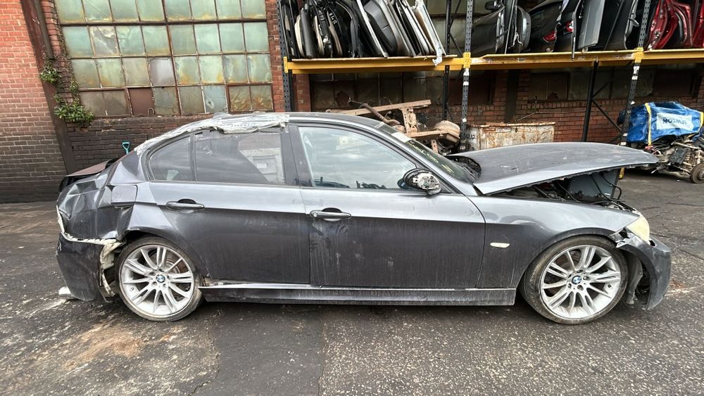 На части: БМВ BMW E90 325d 197кс m57