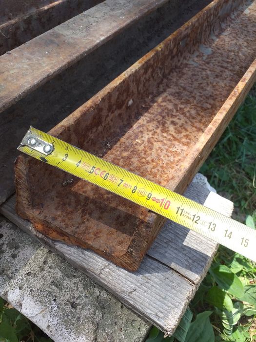 Profile metalice tip "U"