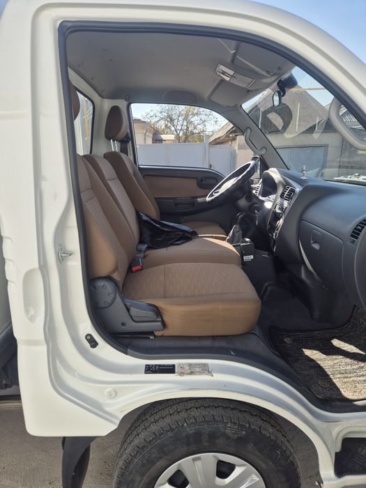 Kia Bongo сотилади