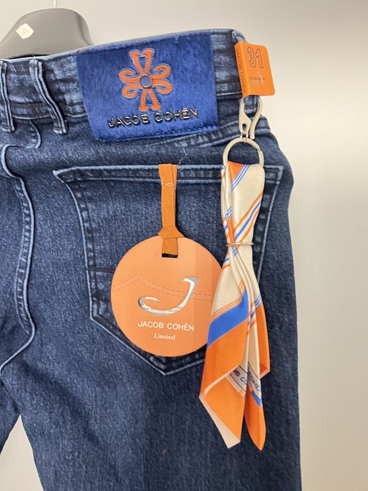 Нов модел дънки JACOB COHEN. Налична пълна серия от31ви до 40ти размер