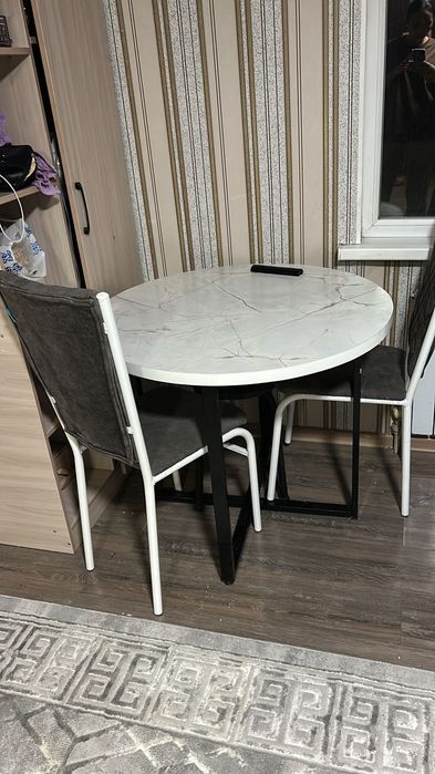 Продаётся шкаф со стулом