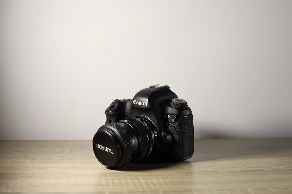 Canon 6D ca nou ,plus 2 obiective Tamron