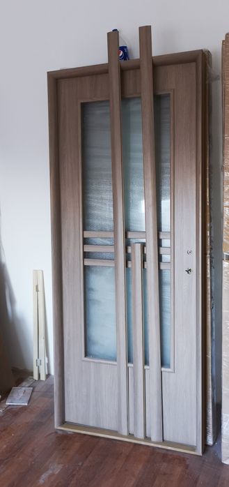 Usa de interior  de vânzare