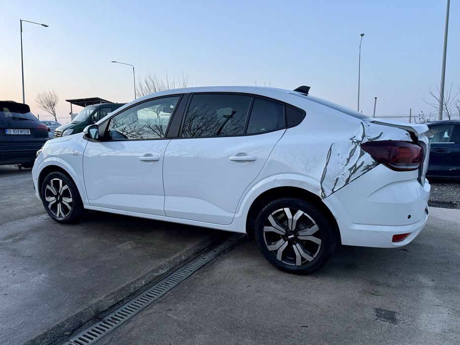 Dacia Logan GPL 2024 full 1.0tce 90cp avariat