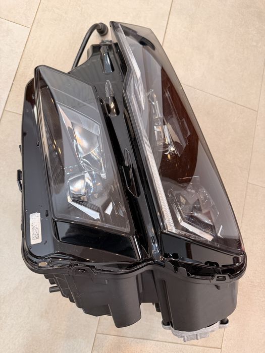 Far original stanga Skoda Karoq full led 2021-2024