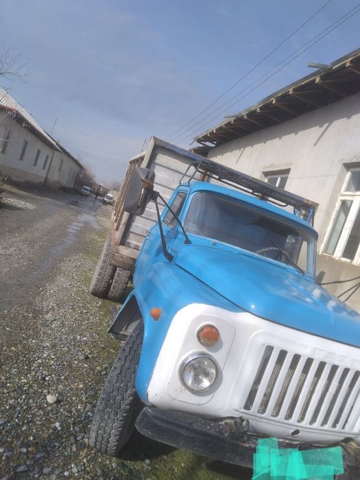 Gaz 53 samasval sotiladi ishlab chiqarilgan yili 1993 metani bor