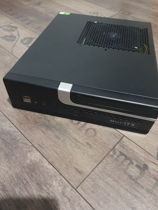 Calculator I3 Gen4 si I5 Gen 4 Lenovo E73